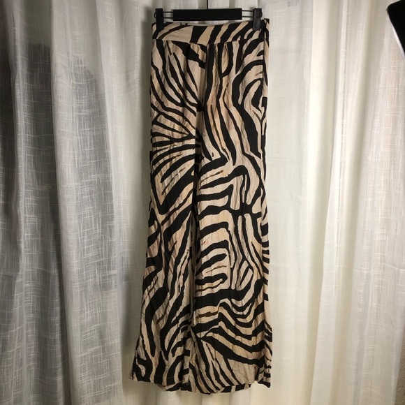 Zebra Print Wide Leg Pants size 2 - Picture 12 of 14